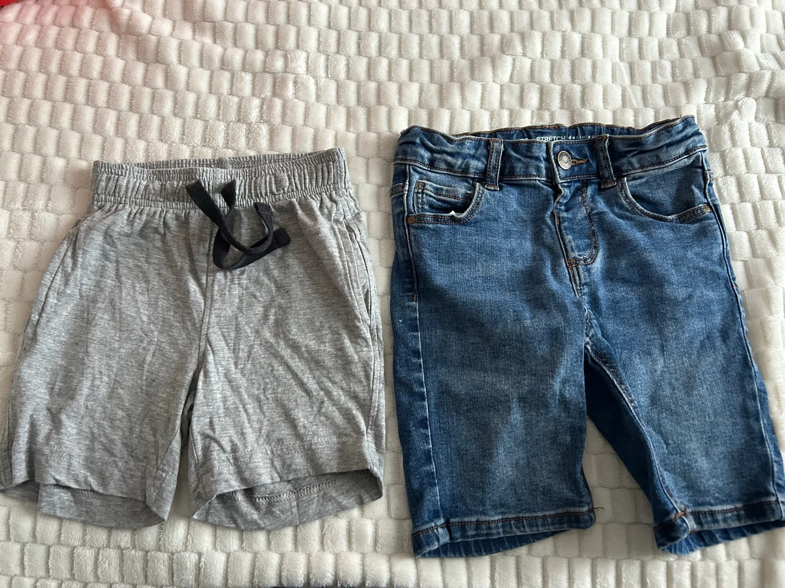 Lot de 2 shorts 4 ans